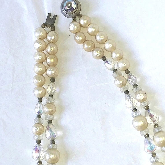 BAROQUE PEARL & AURORA BOREALIS GLASS CRYSTAL NECKLACE - DOUBLE STRAND - Picture 6 of 9